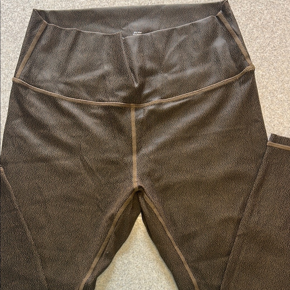 Zyia Luxe Brown Textured (Speckled Leather Look) Leggings. Size 12, 7/8 Length.